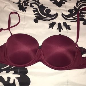 Pink bra, only used a couple of times 34C
